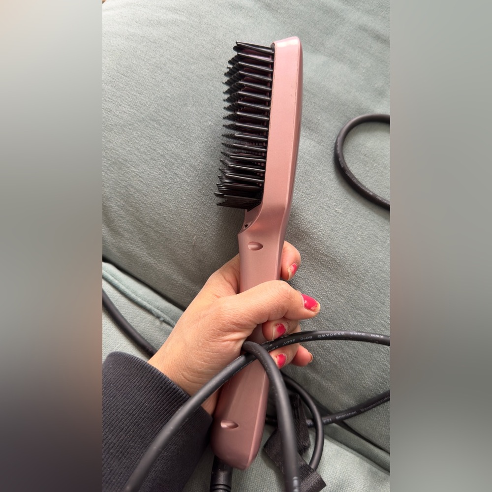 Brand new Villsure electric straightening comb